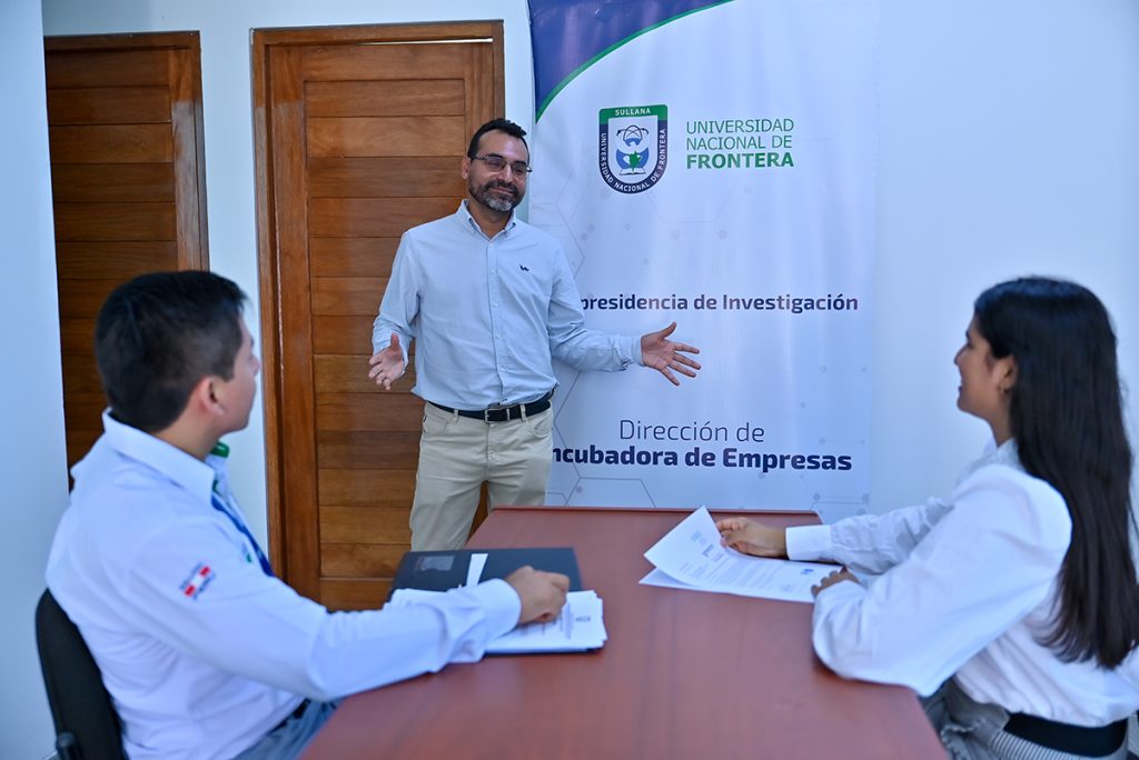 Produce reconoce a INCUBA UNF en el top 7 de incubadoras en crecimiento