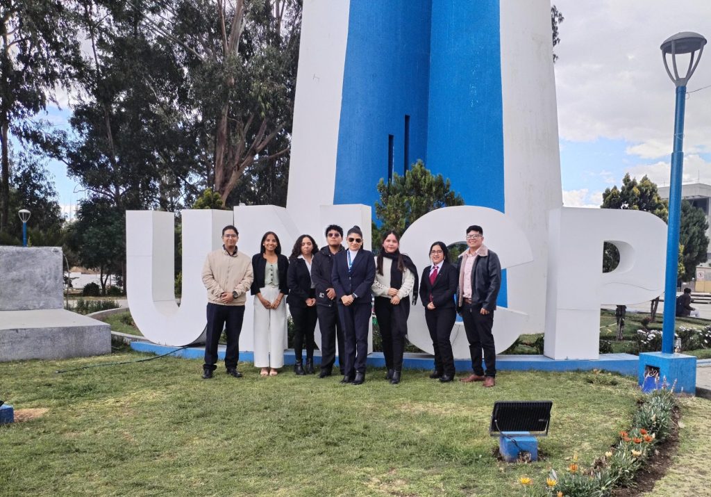 Estudiantes participan en el III Congreso de Semilleros de Investigación – CONASEIN 2025